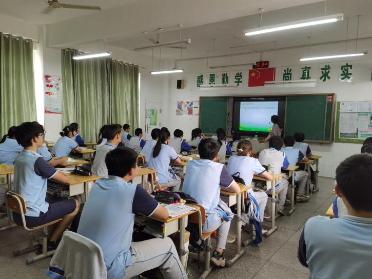 【尚真华电】巧手爱劳动，“粽”享端午情——华电中学开展端午节传统文化教育系列活动_html_77df45b9.jpg
