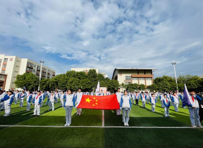 【尚真华电】少年意气，挥斥方遒—_html_m71f07187.jpg