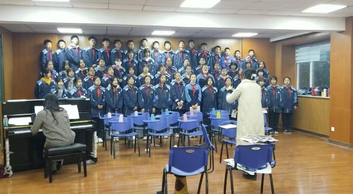 1215区合唱比赛_html_30dc4eab.jpg