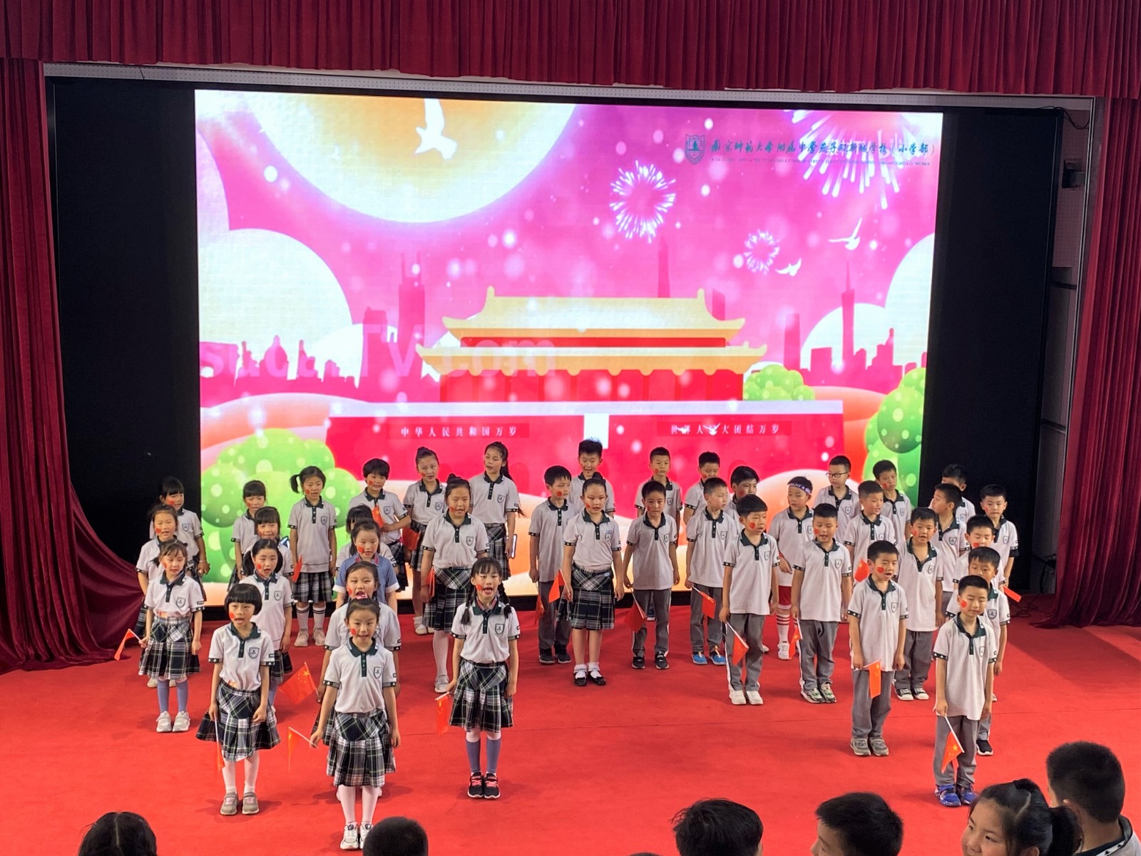一（1）班 我爱北京天安门 (2).jpg