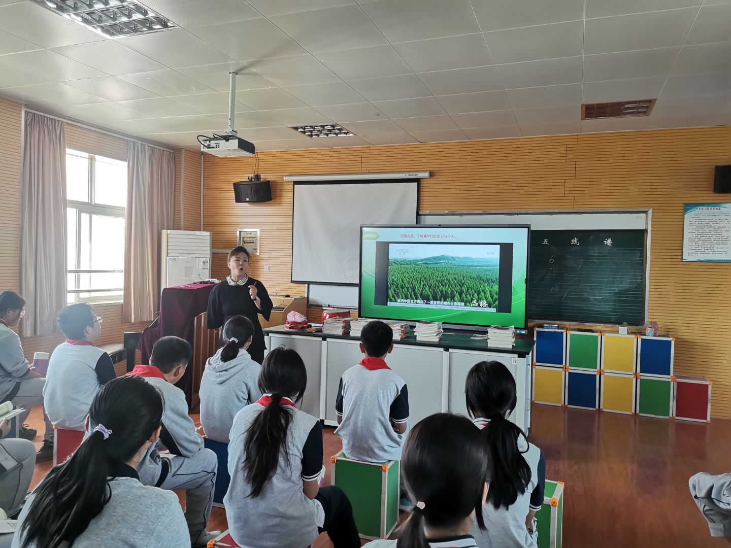 【百炼石苑·精准教学】课堂教学展风采 教学视导促提升——记栖霞区教师发展中心专家领导莅临我校进行教学视导