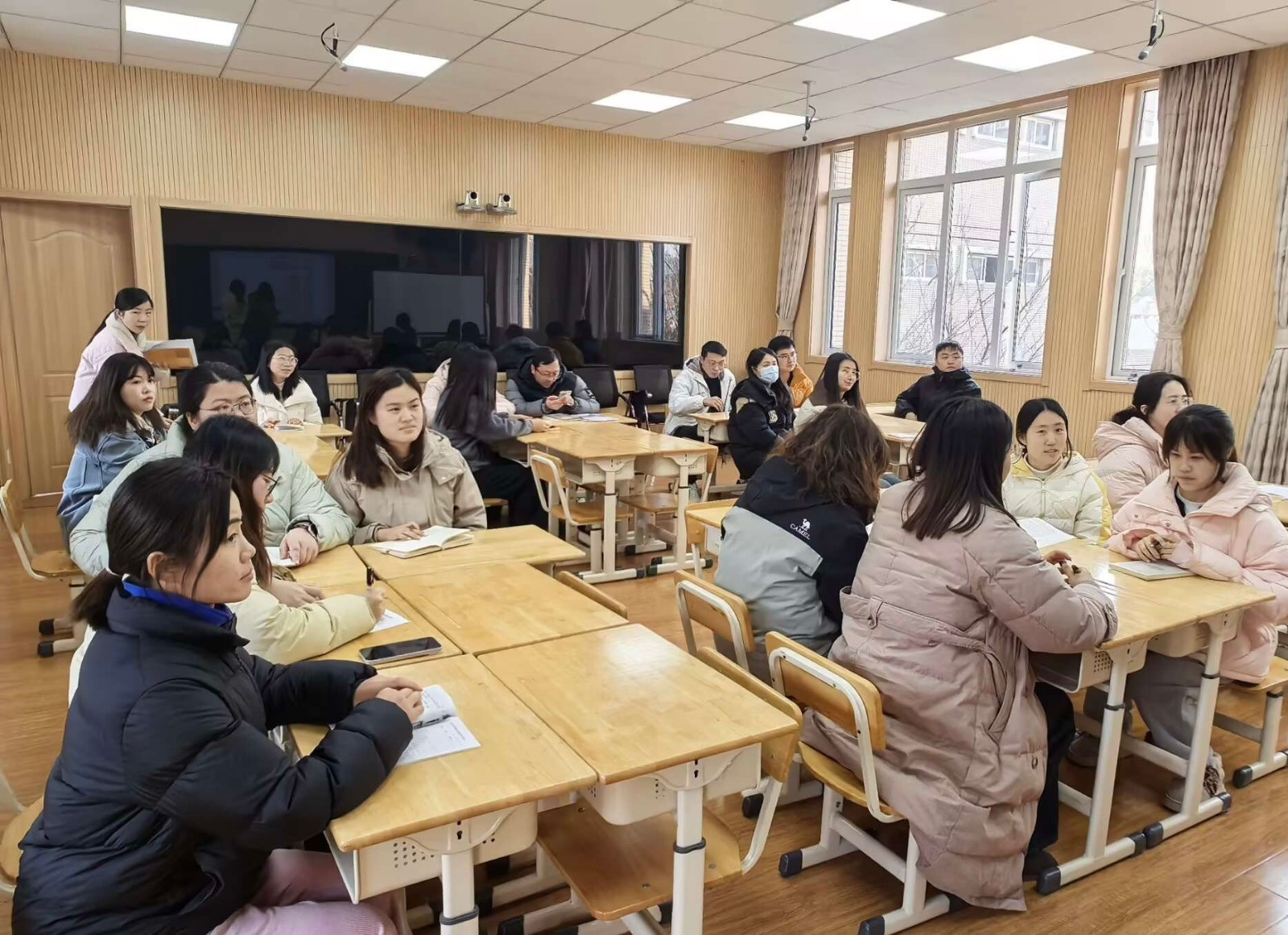 【花港一小】凝聚集体智慧 打造理想课堂（一百七十四） 花港一小校本教研活动