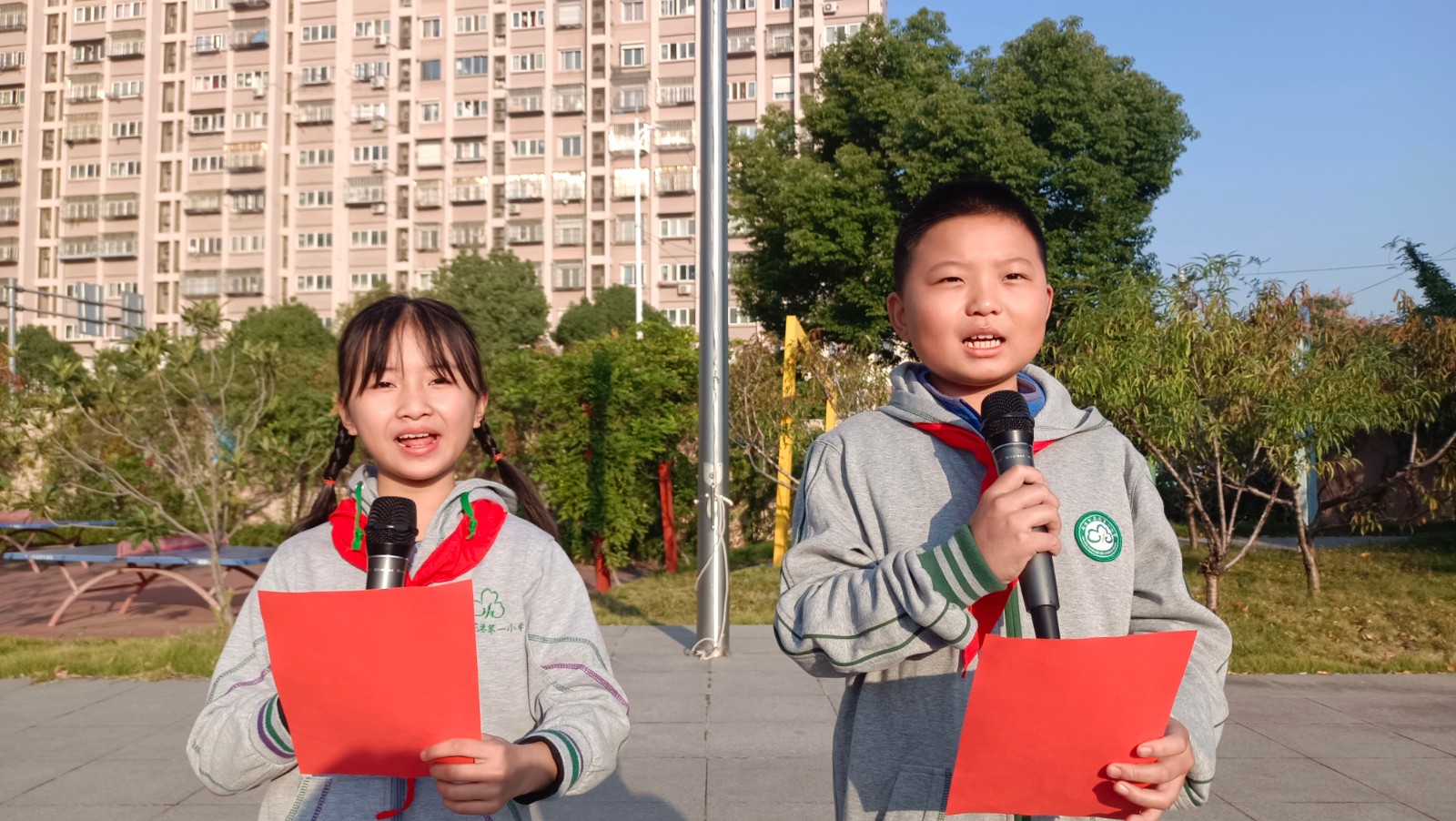 【花港一小】警惕火灾，珍惜生命——花港一小第十一周升旗仪式