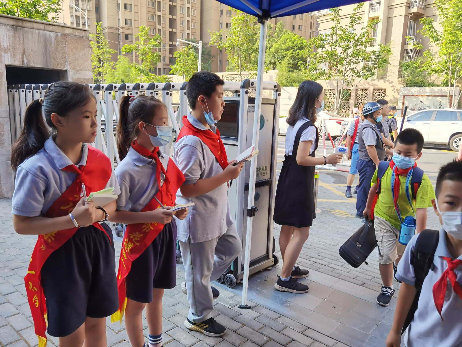 【花港一小】叮~朵朵监督岗上线啦