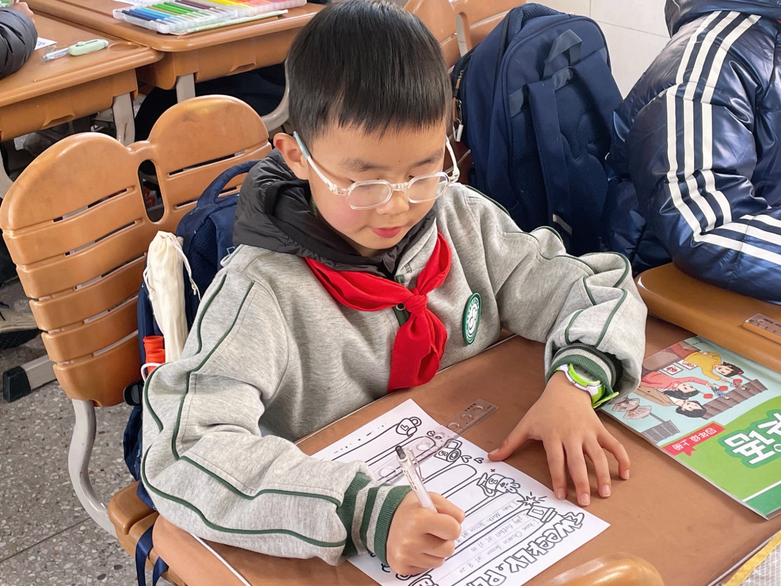 个人照.JPG 个人照.JPG