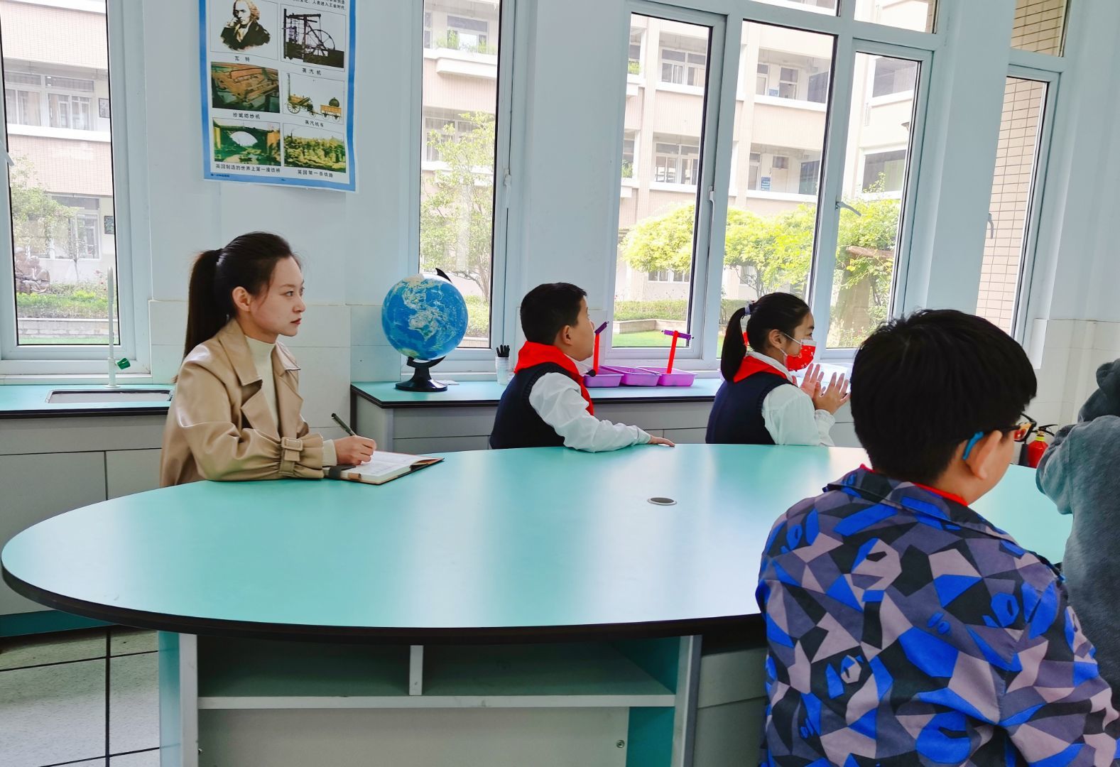 施宇老师执教《地表的变迁》1.jpg