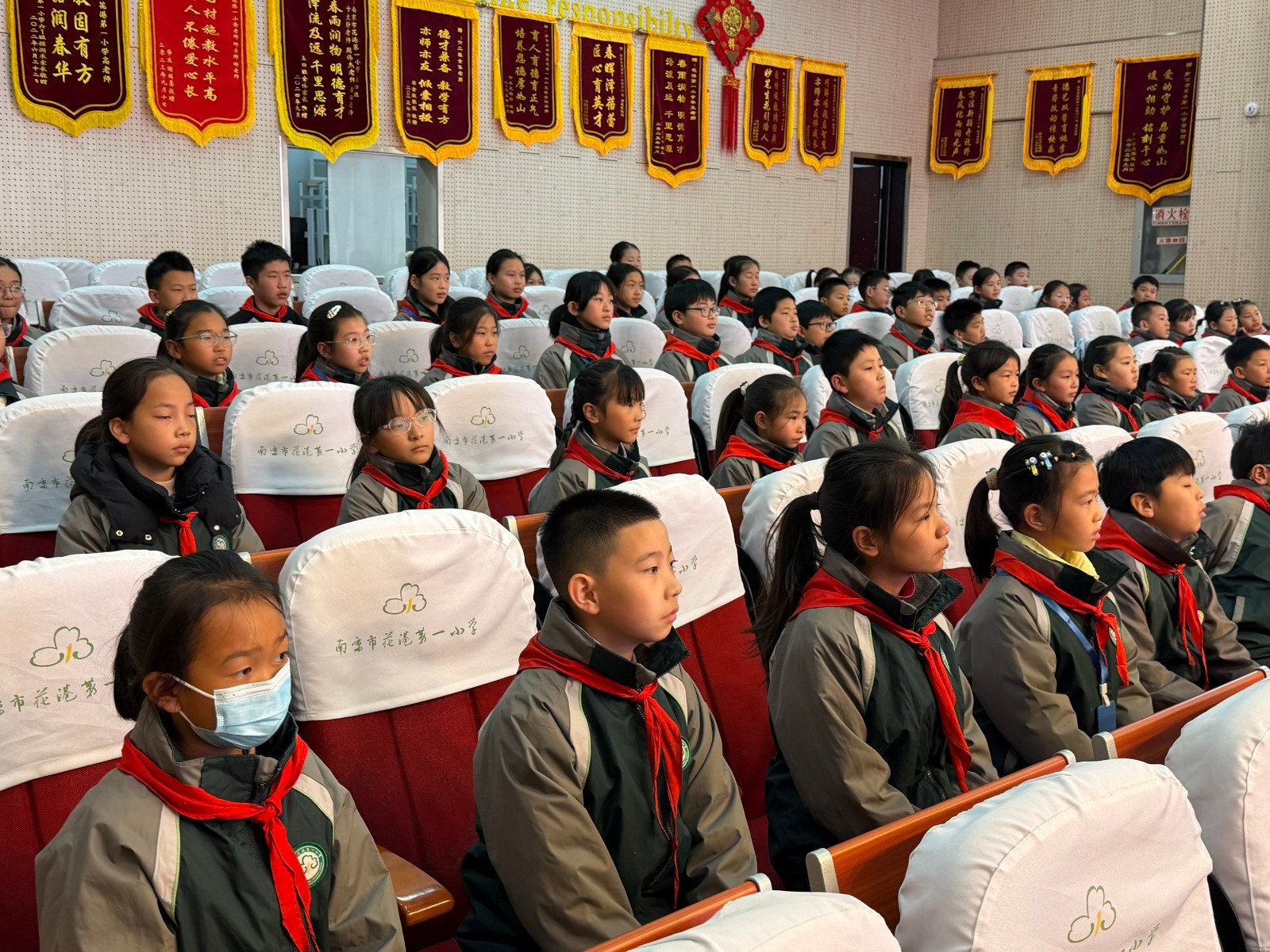 【花港一小】“Brave voices, bright futures!” 勇敢发声，闪亮未来英语节 —花港一小第九届英语节系列活动四