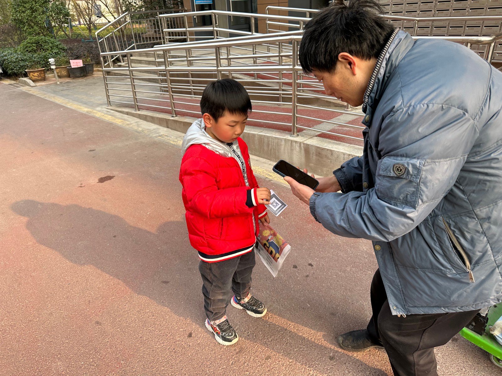 卖报纸 (5).jpg