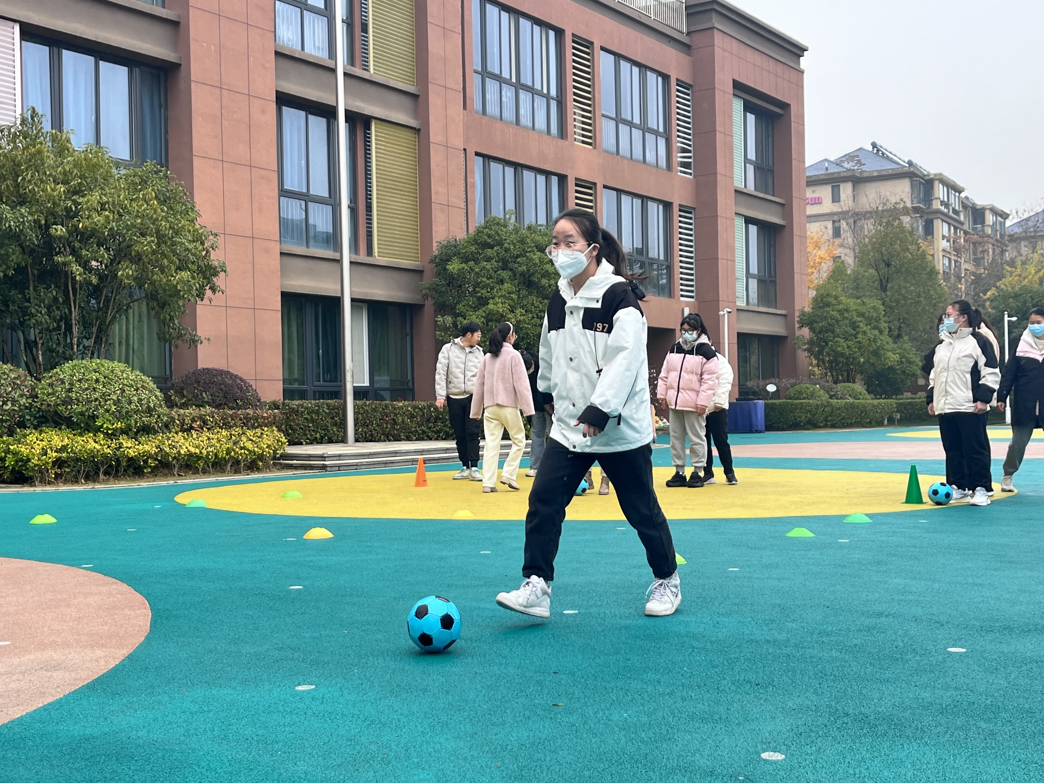 足球培训新闻1_html_m776af668.jpg