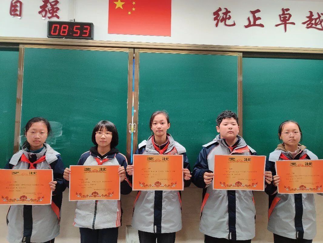 新建 DOCX 文档2_html_m2edb6dcf.jpg