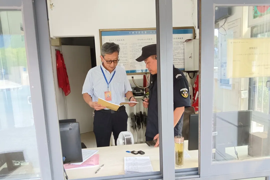 【温暖金初】督学护航促提升 开学筑梦启新程——记栖霞区教育督导室责任督学刘其明校长莅临我校督导检查