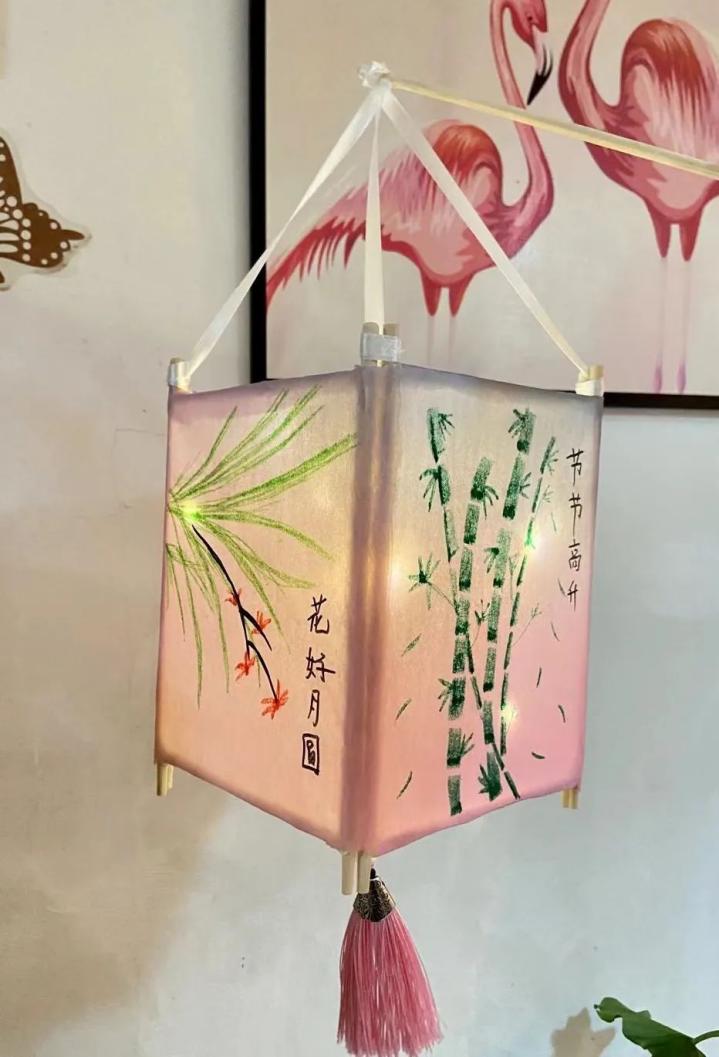 9月德育简报_html_m1d19b523.jpg
