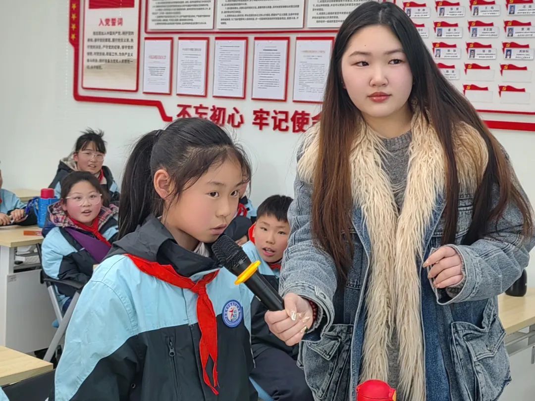 【正学丁三·德育】解锁新体验，探秘栖霞区融媒体中心_html_201dcbaf.jpg