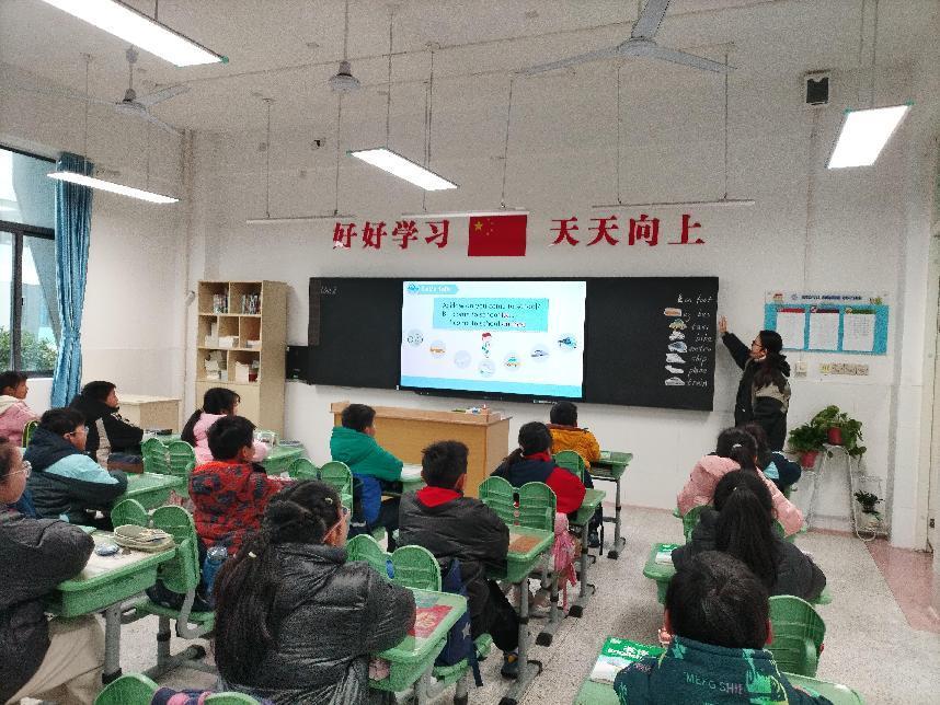 3月5日教研员指导工作报道_html_202cbe5a.jpg