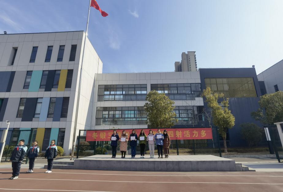 【正学丁三】“劳动最光荣”_html_m6fee0652.jpg