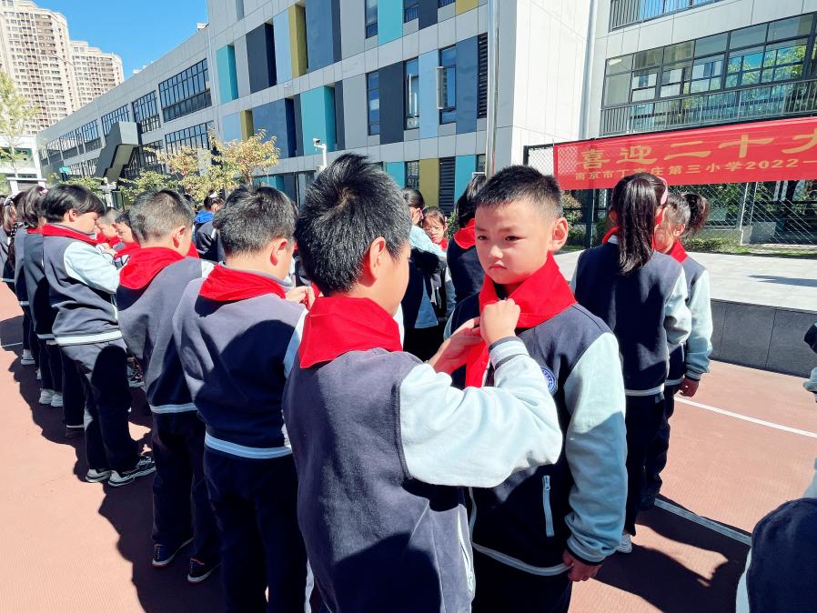 【正学丁三】锤炼高尚品格 争做优秀队员_html_m12a36954.jpg