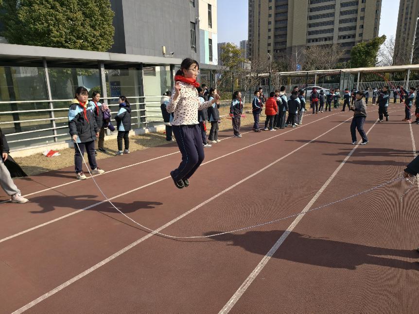 【正学丁三· 教学】阳光大课间，活力满校园(3)_html_32cecea6.jpg
