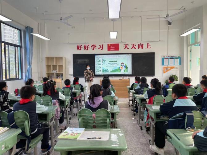 【正学丁三】“疫”散花开，复课归来_20221113_html_37168bf7.jpg