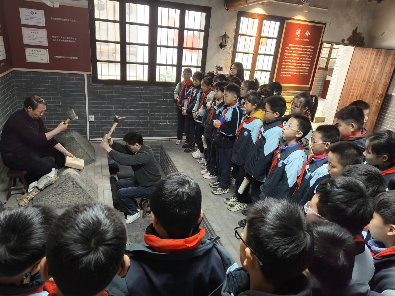 金箔厂参观(1)_html_m342bf096.jpg