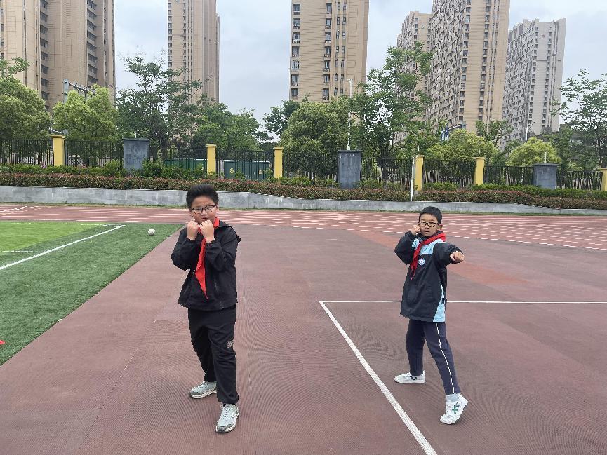 （射苑）快乐运动强体魄，童心绽放展风采_html_7b420e8b.jpg