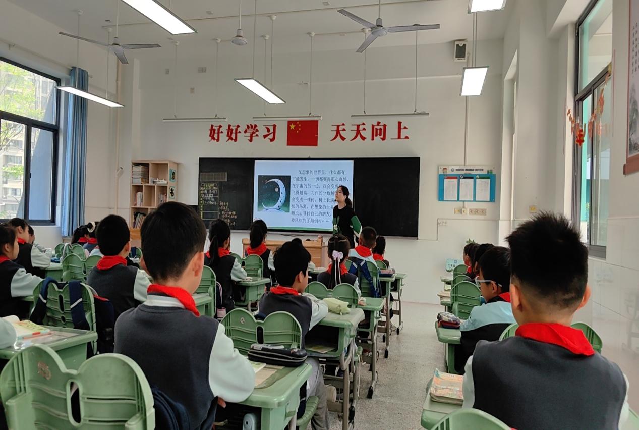 三年级视导活动侧记_html_6d2540a9.jpg