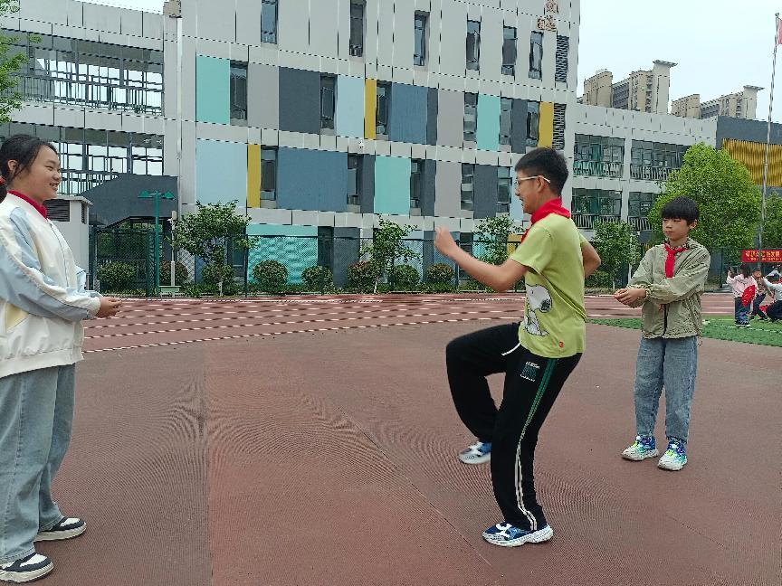 【正学丁三·教学】趣享运动 “童”样精彩 ——丁家庄第三小学“艺之独秀”嘉年华活动“射苑”中期考核活动侧记(1)_html_f65364b.jpg
