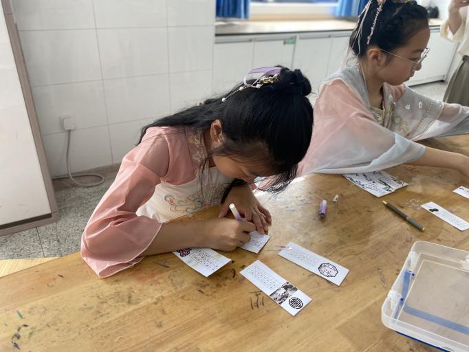 【正学丁三·教学】“妙笔生花润童心 翰墨留香庆六一”_html_20723017.jpg