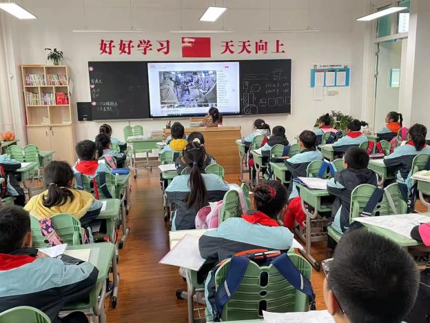 12.8航天观摩_html_6f6a2f29.jpg