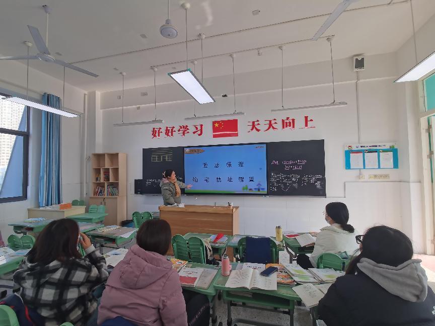 【正学丁三&middot;教学】精益求精 备战期末——2023-2024学年第一学期语文组第九次集体备课侧记_html_m2add8f5e.jpg