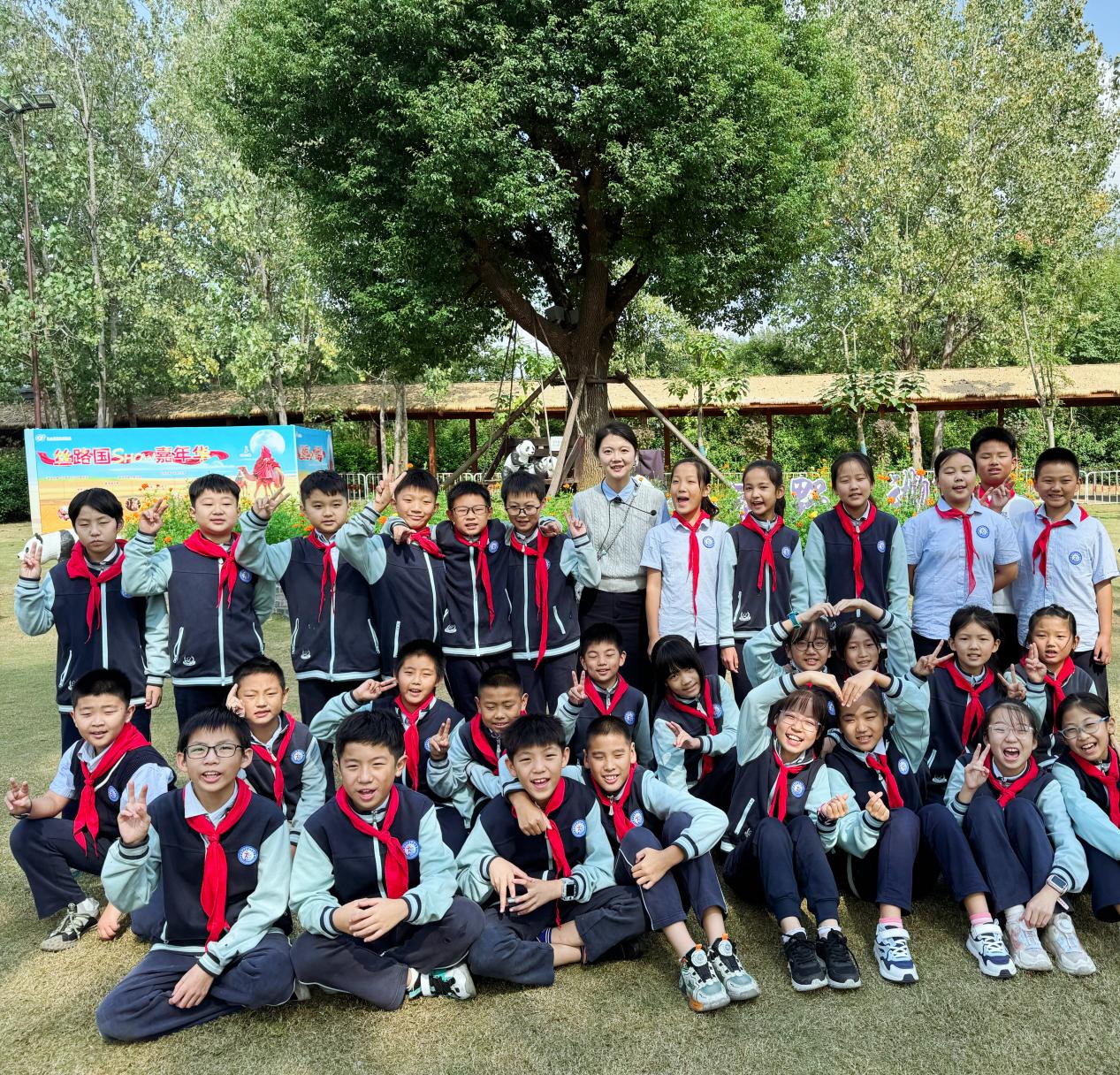 【正学丁三】学习身边榜样 激发奋进力量——南京市丁家庄第三小学榜样教师宣传活动侧记（十一）_html_726ec9da.jpg