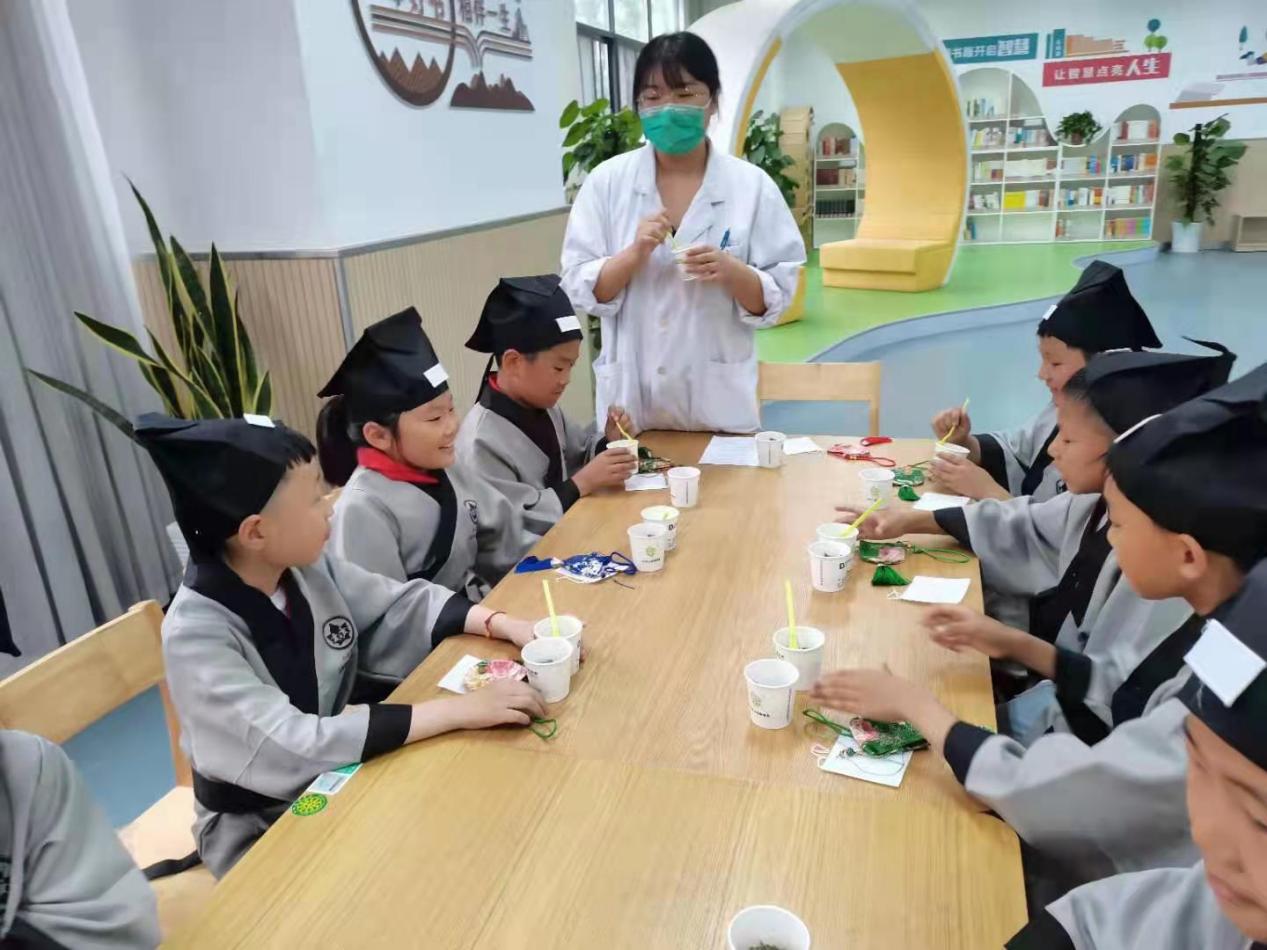 【正学丁三】浓情端午 香飘满园_html_68d30db6.jpg