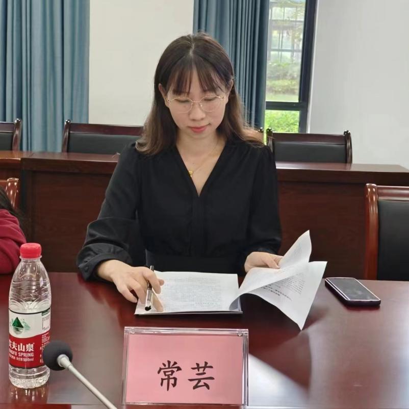 第六场课题论证报道_html_3e02b28f.jpg