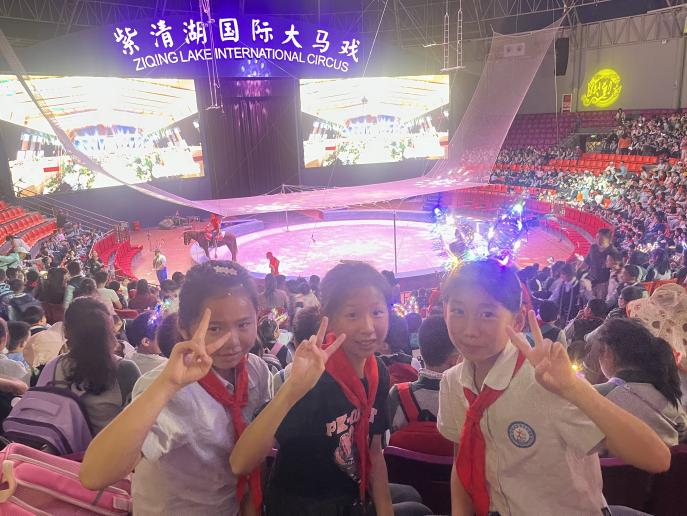 满媛 秋游报道_html_ma068e4b.jpg