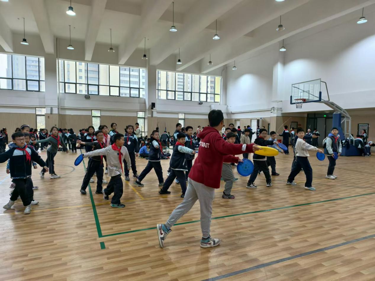 极限飞盘课堂新体验_html_17b6e701.jpg