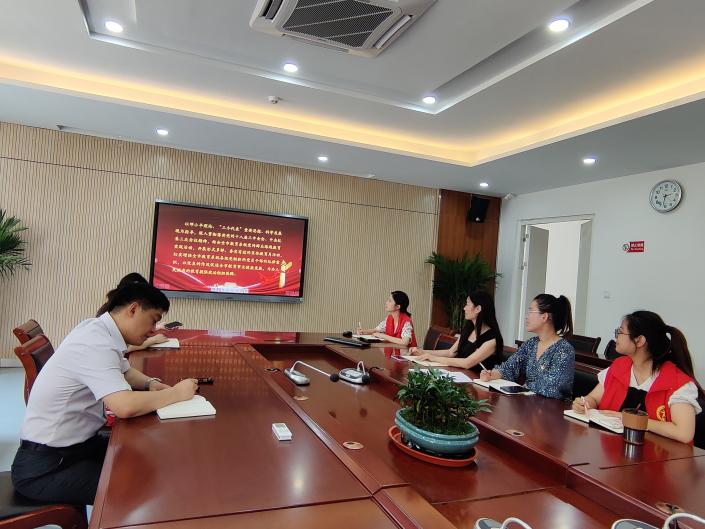 【正学丁三】深入学习党章，严明党的纪律——中共南京市丁家庄第三小学党支部开展党风廉政建设教育活动侧记_html_m7ce4b254.jpg