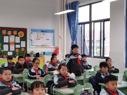 班会新闻稿_html_114f63c5.jpg