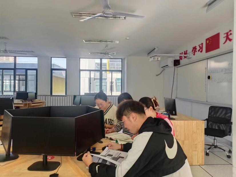 【正学丁三•教学】“聚”集体智慧 “备”精彩课堂——南京市丁家庄第三小学综合组集体备课活动_html_578b1800.jpg