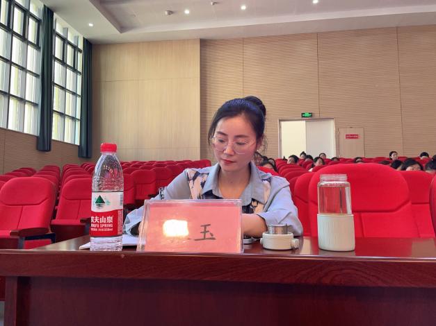 11.2丁家庄第三小学数学组校本研修活动侧记_html_m5ea64368.jpg