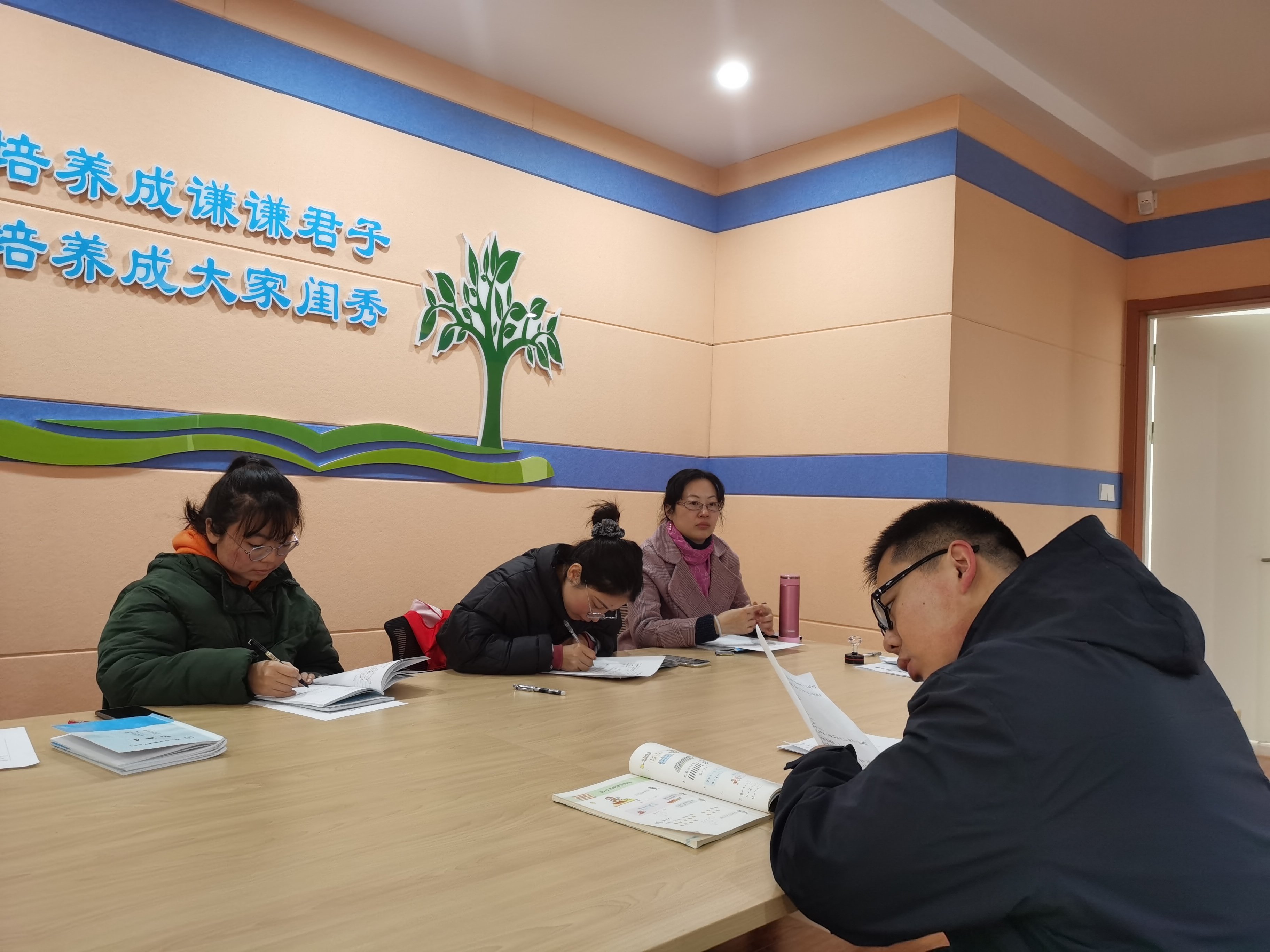 唐诗哲数学研讨课报道(1)_html_360b030a.jpg