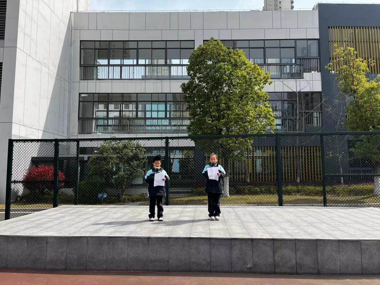 3月27日升旗仪式_html_m35ced76c.jpg