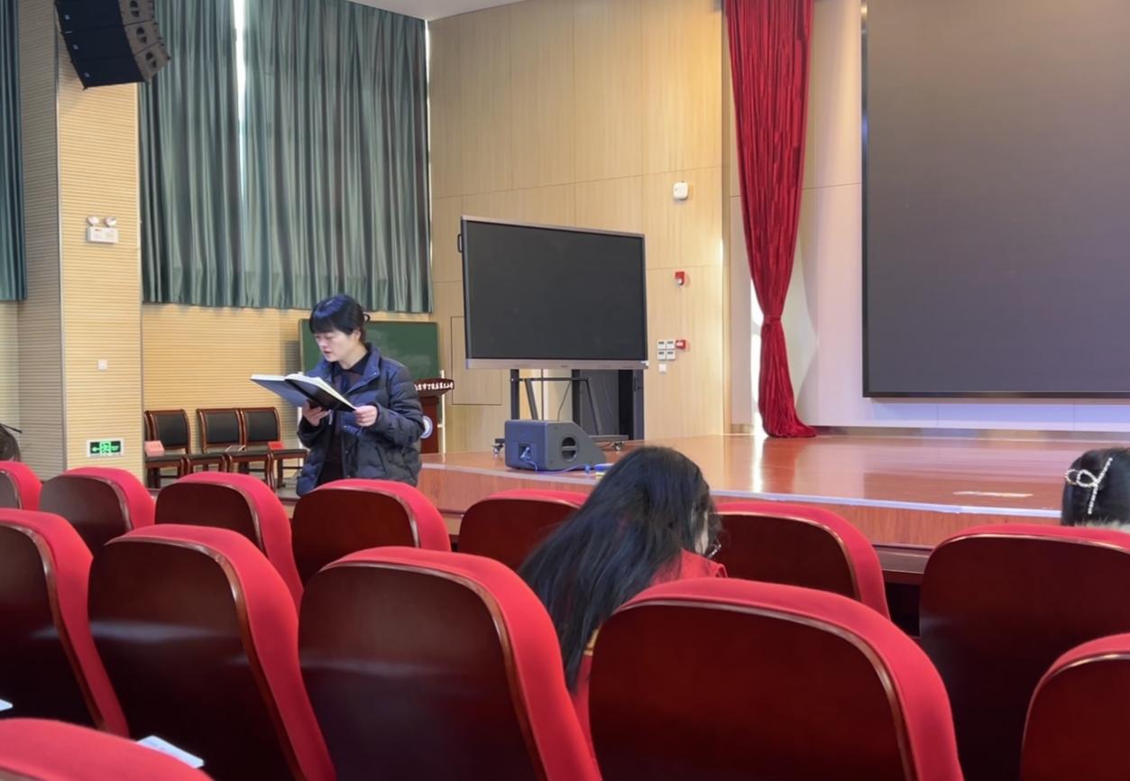 德育先行，引领成长——丁家庄第三小学全体班主任会侧记_html_2e32ba3c.jpg