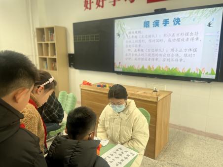 慧玩数学 趣创未来 报道_html_m278c713.jpg