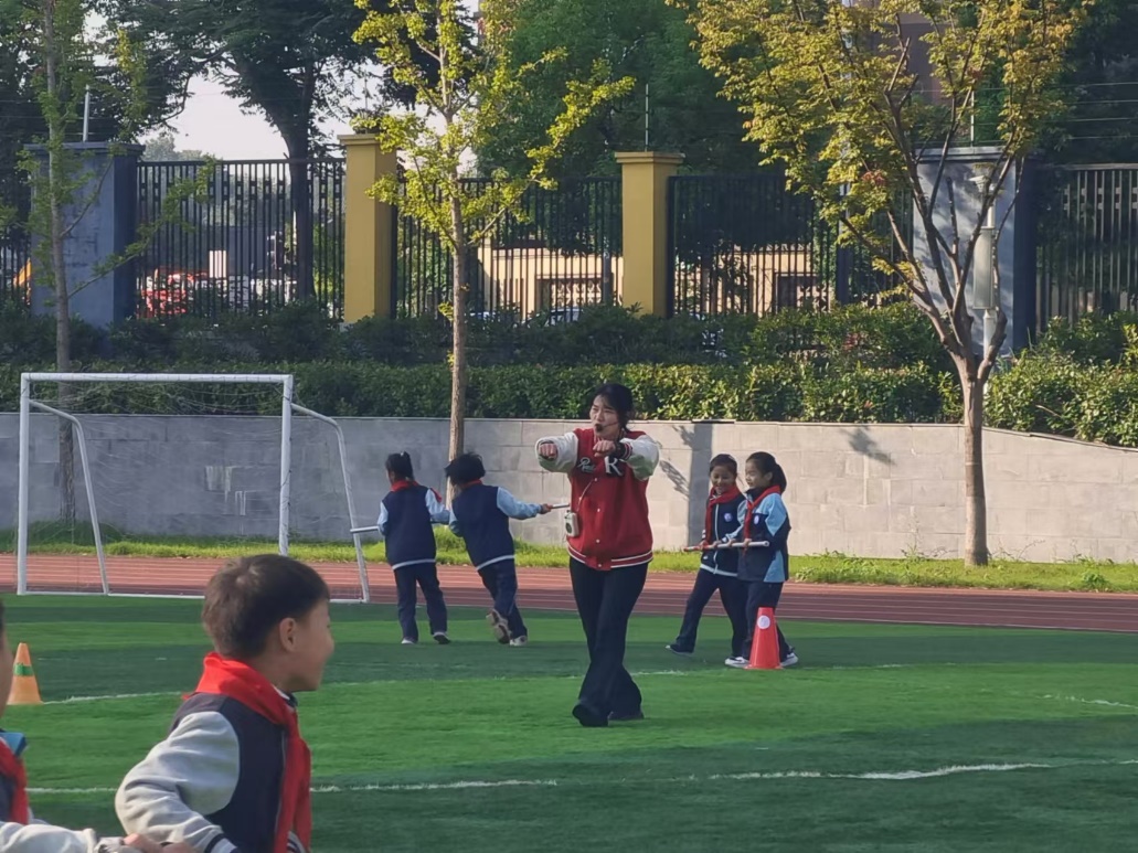 【正学丁三●教学】“视”以促教，“导”以致远——南京市丁家庄第三小学教学视导活动侧记(2)(2)_html_m322fc4f9.jpg