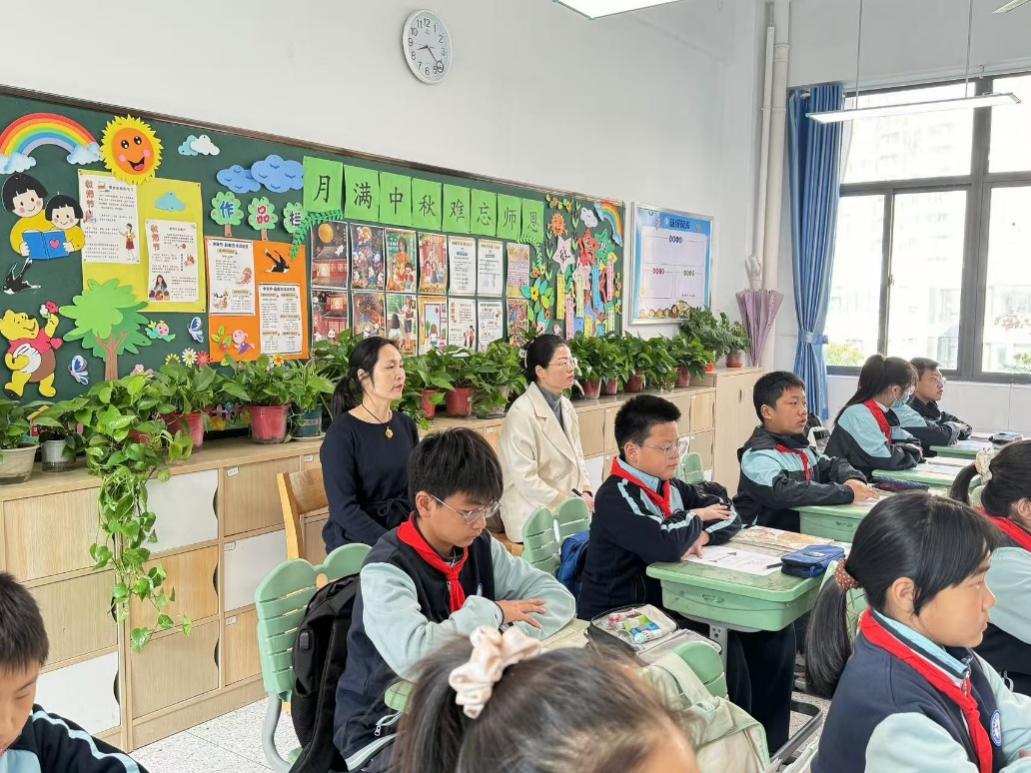 【正学丁三●教学】“视”以促教，“导”以致远——南京市丁家庄第三小学教学视导活动侧记(2)(2)_html_m3e854b1e.jpg