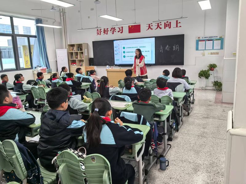 【正学丁三】解密青春期，成长不迷茫——丁家庄第三小学心理健康活动课侧记_html_7f61df41.jpg