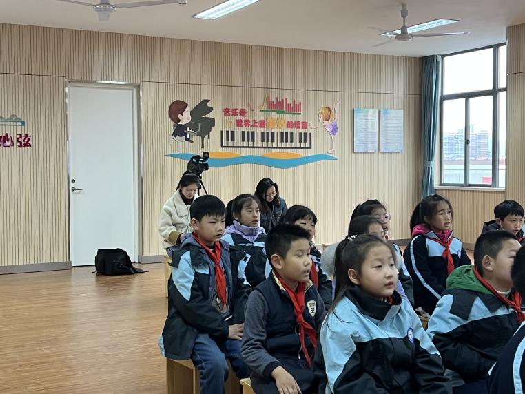 正学丁三（音乐组）1_html_m4602dec2.jpg