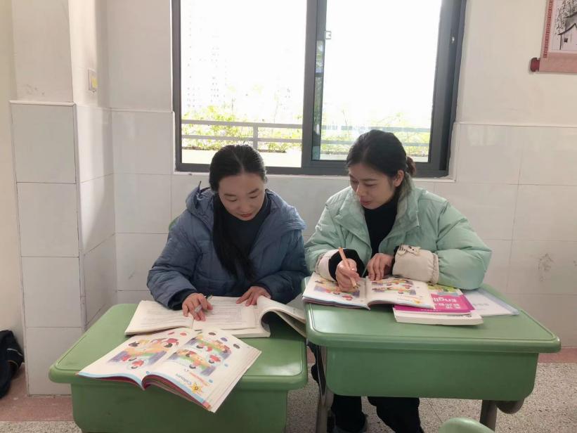 1_丁三小英语组第十一周集体备课报道_html_68556304.jpg