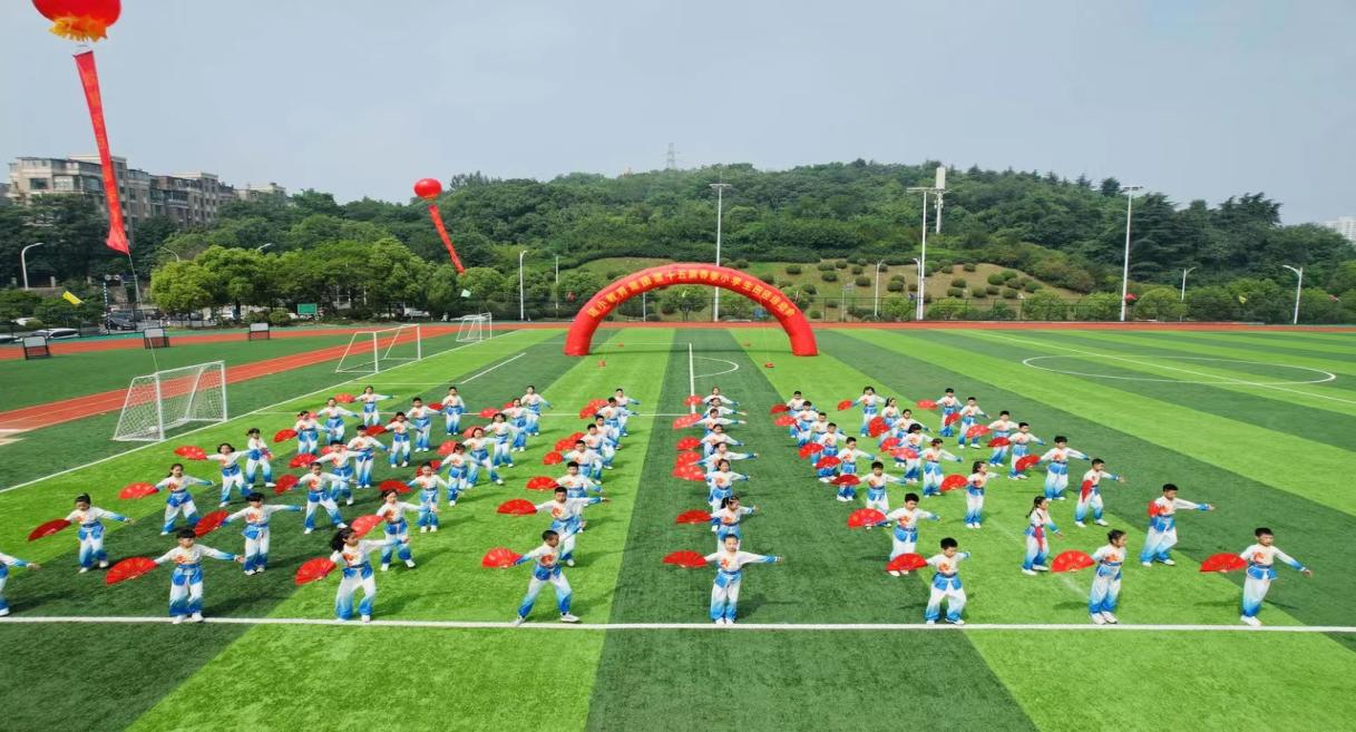 【正学丁三】学习身边榜样 激发奋进力量——南京市丁家庄第三小学榜样教师宣传活动侧记（五）_html_m46a2643b.jpg