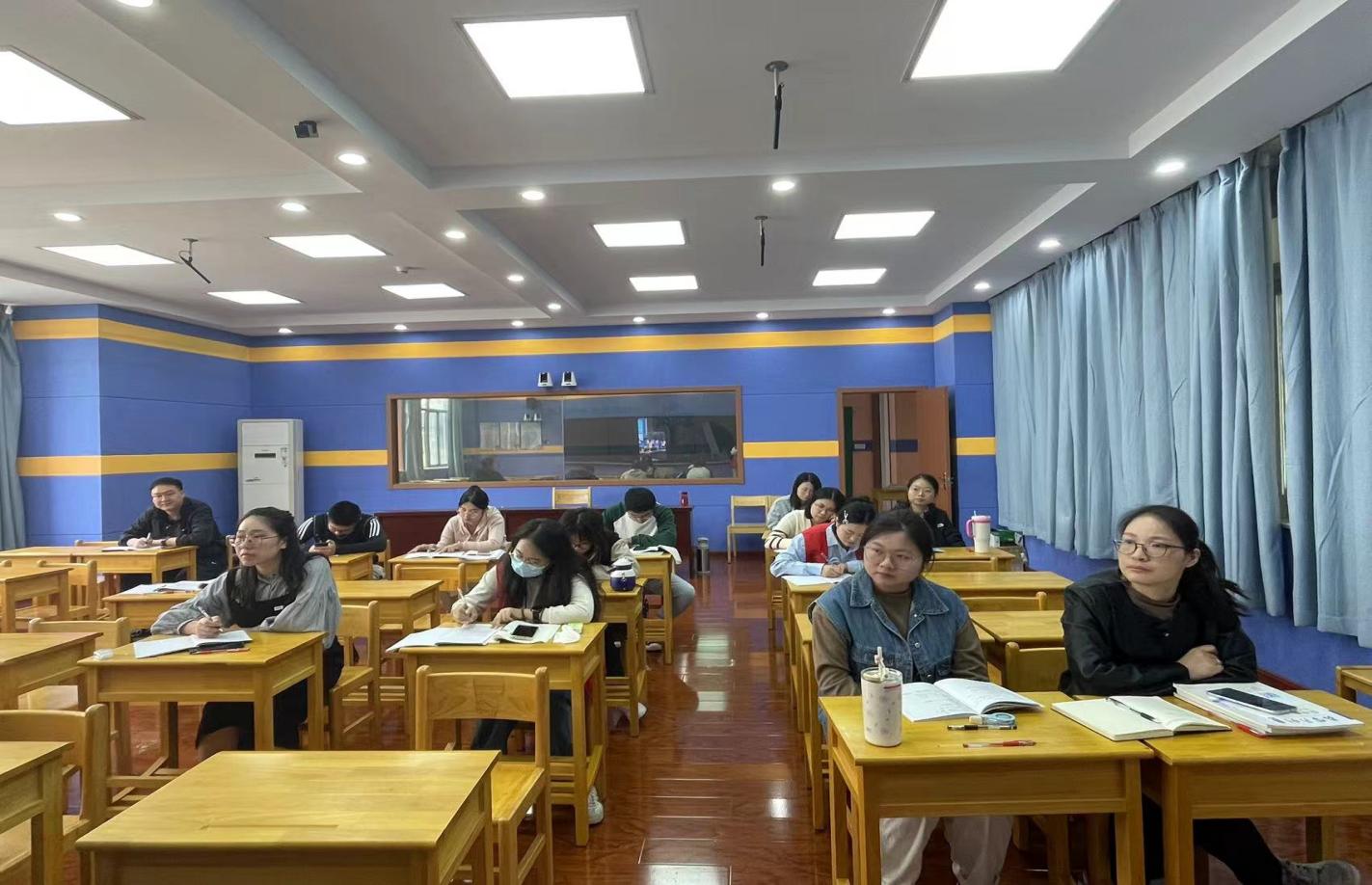 数学线上报道丁雪莲_html_m2d854674.jpg