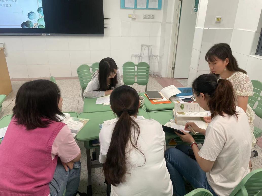 【正学丁三】聚科组力量 展学科风采(1)_html_7d826e1b.jpg
